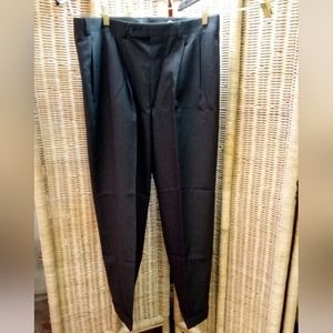 CORBIN Ltd  Men's Grey Slacks Pleated Front Cuff  Legs Size 34/28" inseam